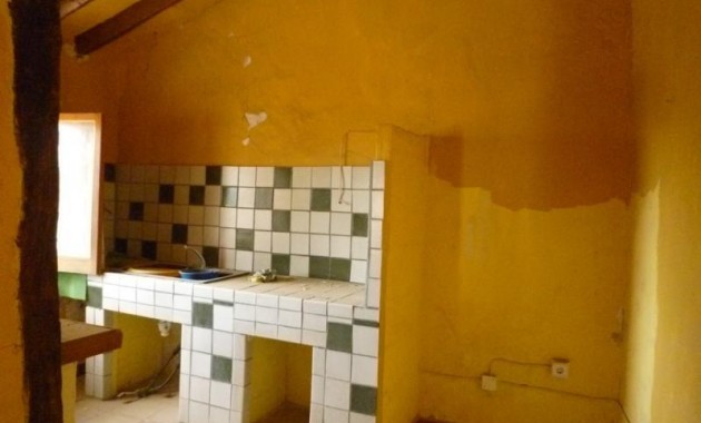 Herverkoop - Country House -
Orihuela - Desamparados-Hurchillo-Torremendo