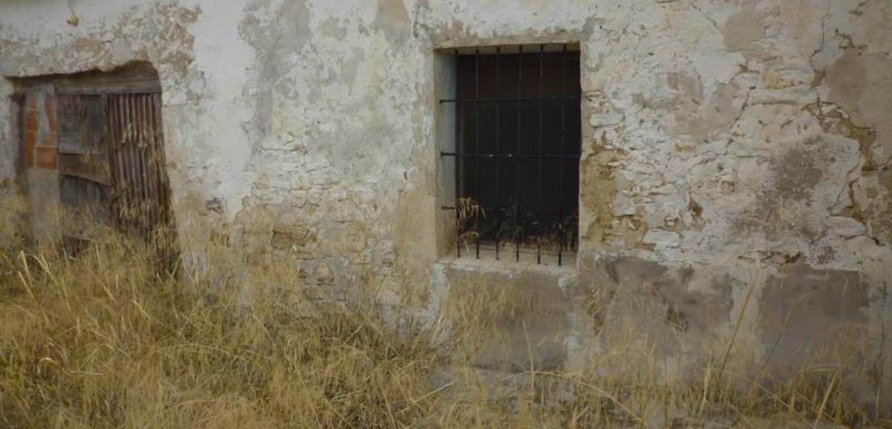 Herverkoop - Country House -
Orihuela - Desamparados-Hurchillo-Torremendo