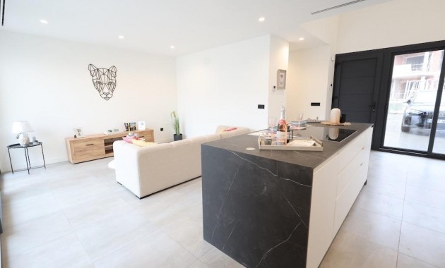 Herverkoop - Villa -
Los Alcázares - Santa Rosalía