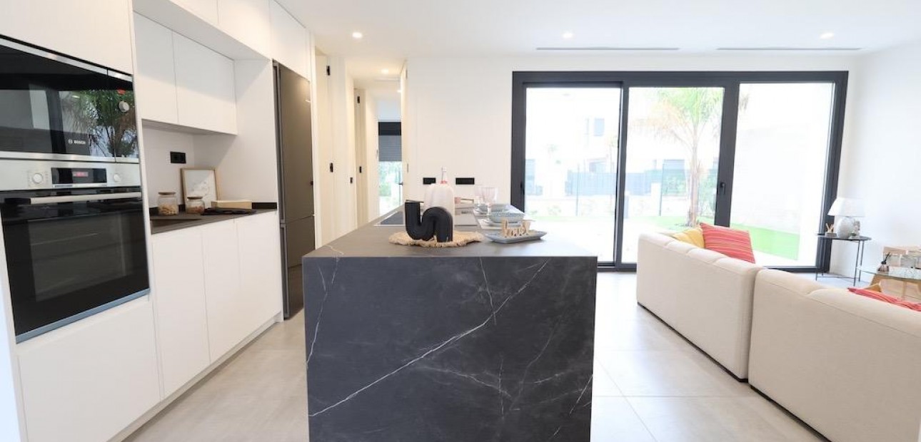 Herverkoop - Villa -
Los Alcázares - Santa Rosalía