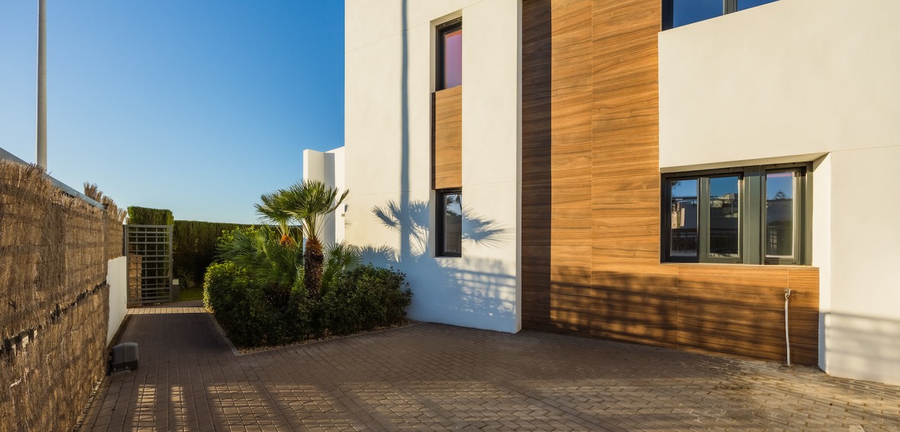 Herverkoop - Detached Villa -
Algorfa - La Finca Golf Resort