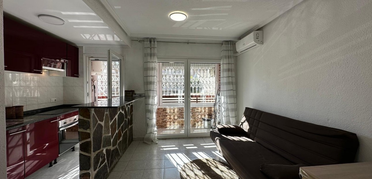 Herverkoop - Appartement / flat -
Torrevieja - torrevieja