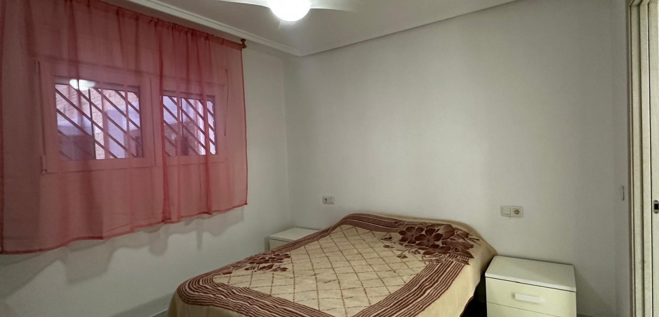 Herverkoop - Appartement / flat -
Torrevieja - torrevieja