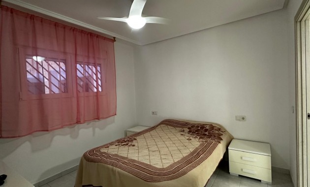 Herverkoop - Appartement / flat -
Torrevieja - torrevieja