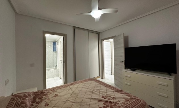 Herverkoop - Appartement / flat -
Torrevieja - torrevieja