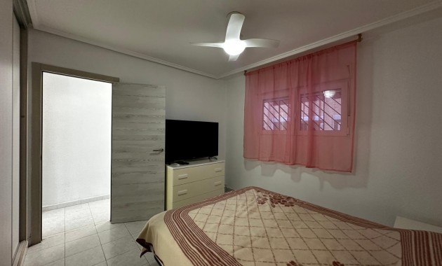 Herverkoop - Appartement / flat -
Torrevieja - torrevieja