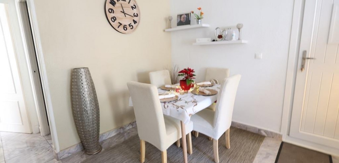 Herverkoop - Bungalow -
Torrevieja - Paraje natural