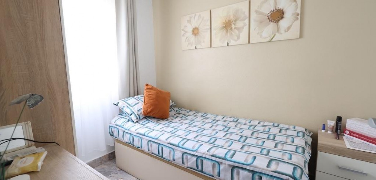 Herverkoop - Bungalow -
Torrevieja - Paraje natural