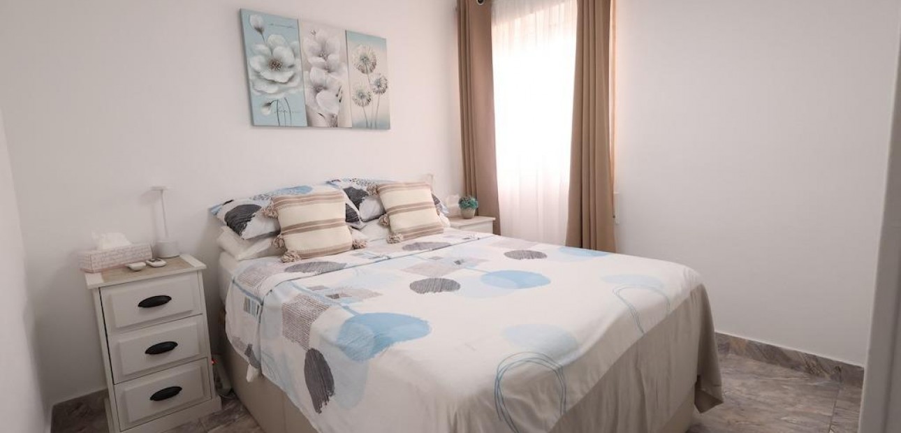 Herverkoop - Bungalow -
Torrevieja - Paraje natural