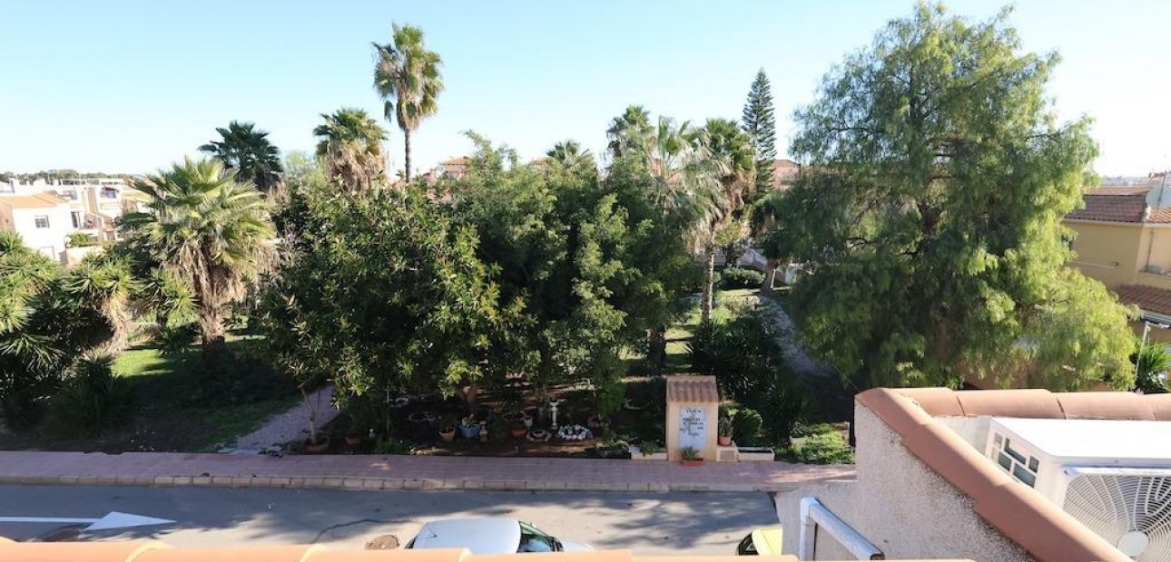 Herverkoop - Bungalow -
Torrevieja - Paraje natural