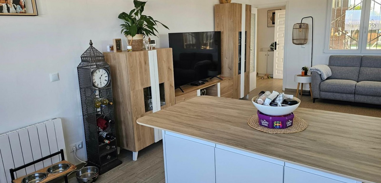 Herverkoop - Detached Villa -
La Marina