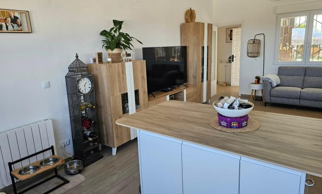 Herverkoop - Detached Villa -
La Marina