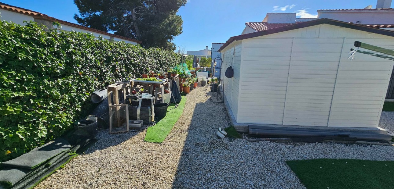 Herverkoop - Detached Villa -
La Marina