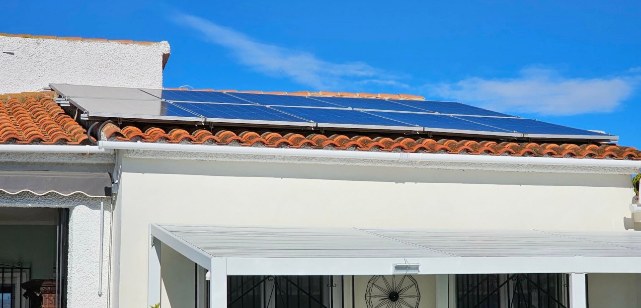 Herverkoop - Detached Villa -
La Marina