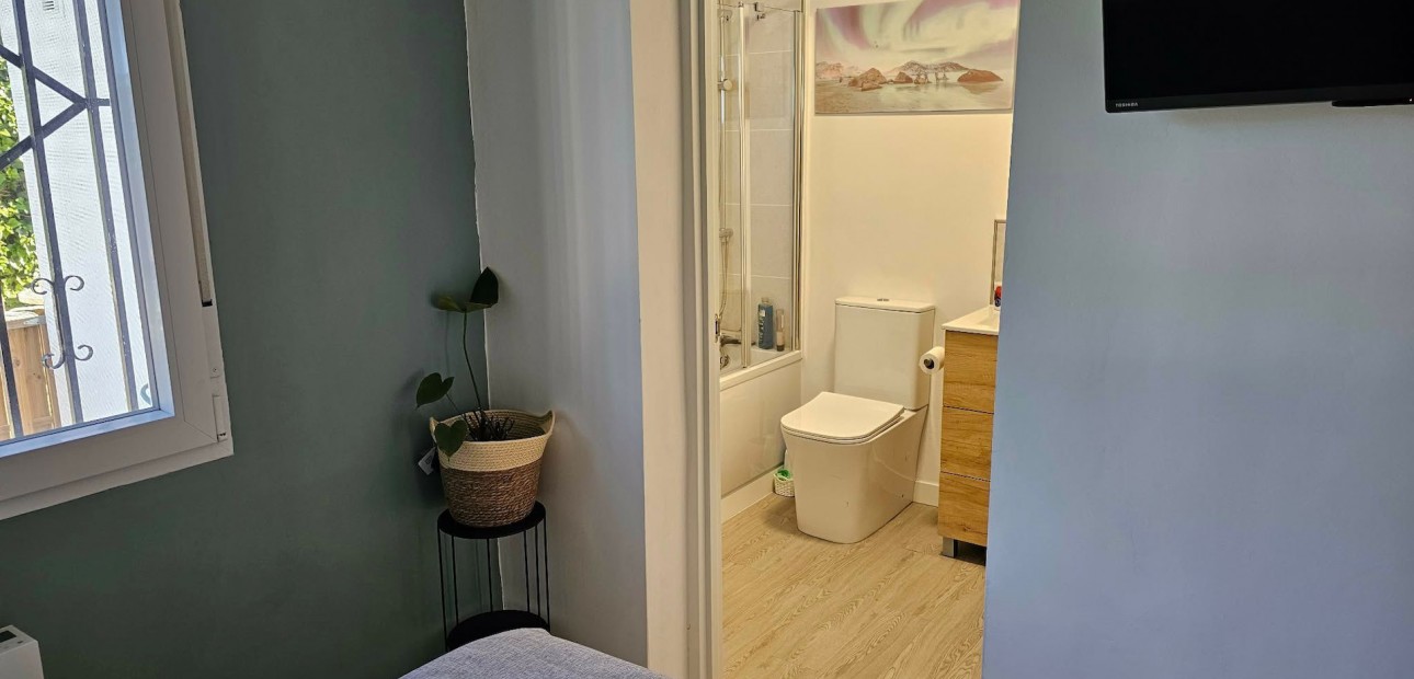 Herverkoop - Detached Villa -
La Marina