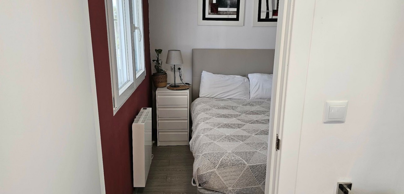 Herverkoop - Detached Villa -
La Marina