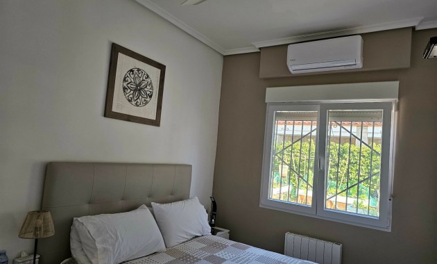 Herverkoop - Detached Villa -
La Marina