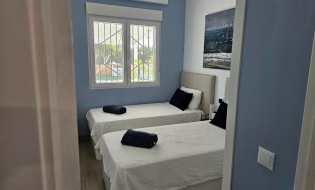 Herverkoop - Detached Villa -
La Marina