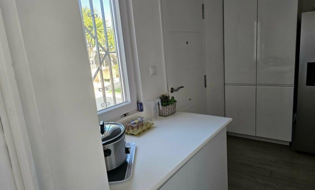 Herverkoop - Detached Villa -
La Marina