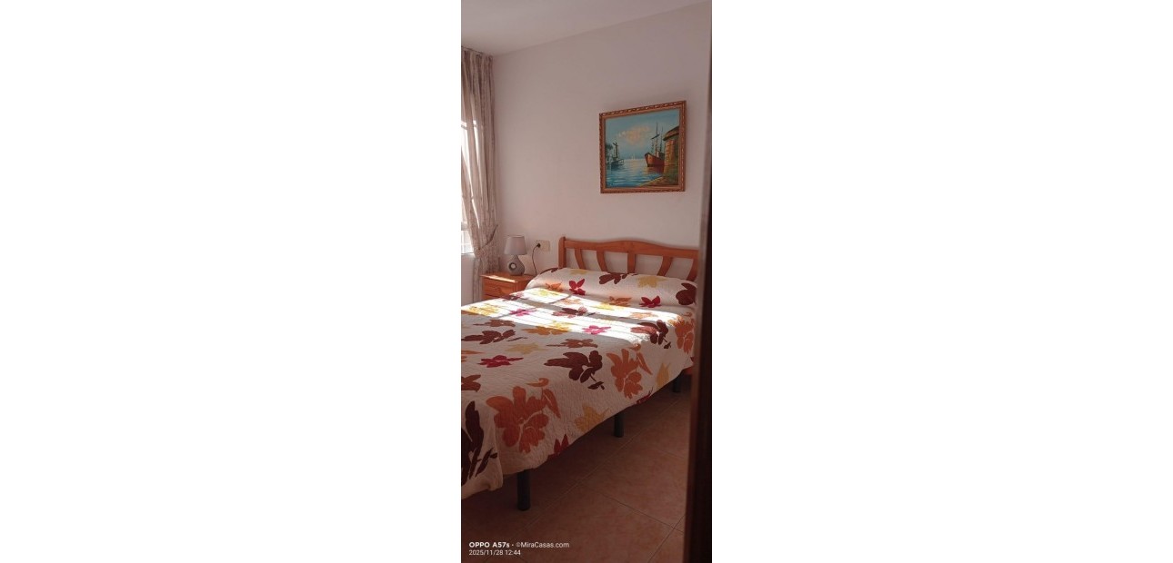 Sale - Apartment / flat -
Torrevieja - La Mata pueblo