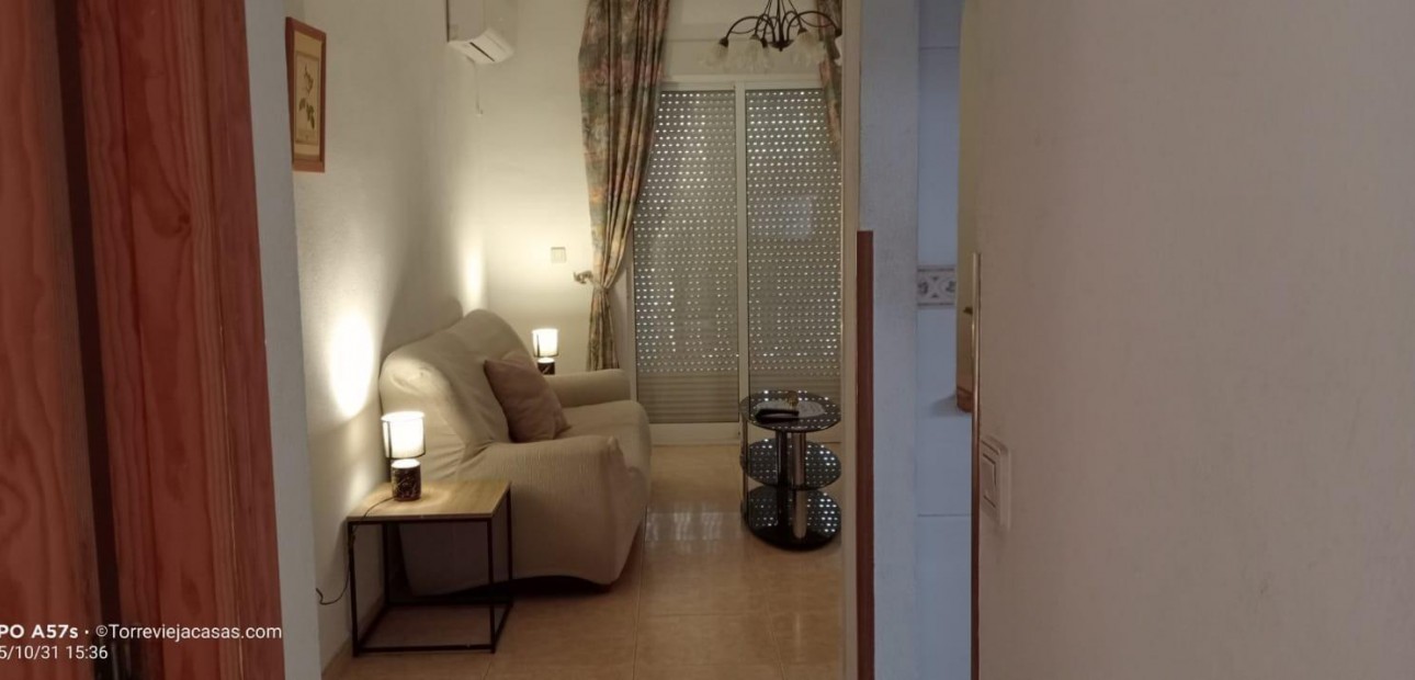 Sale - Apartment / flat -
Torrevieja - La Mata pueblo