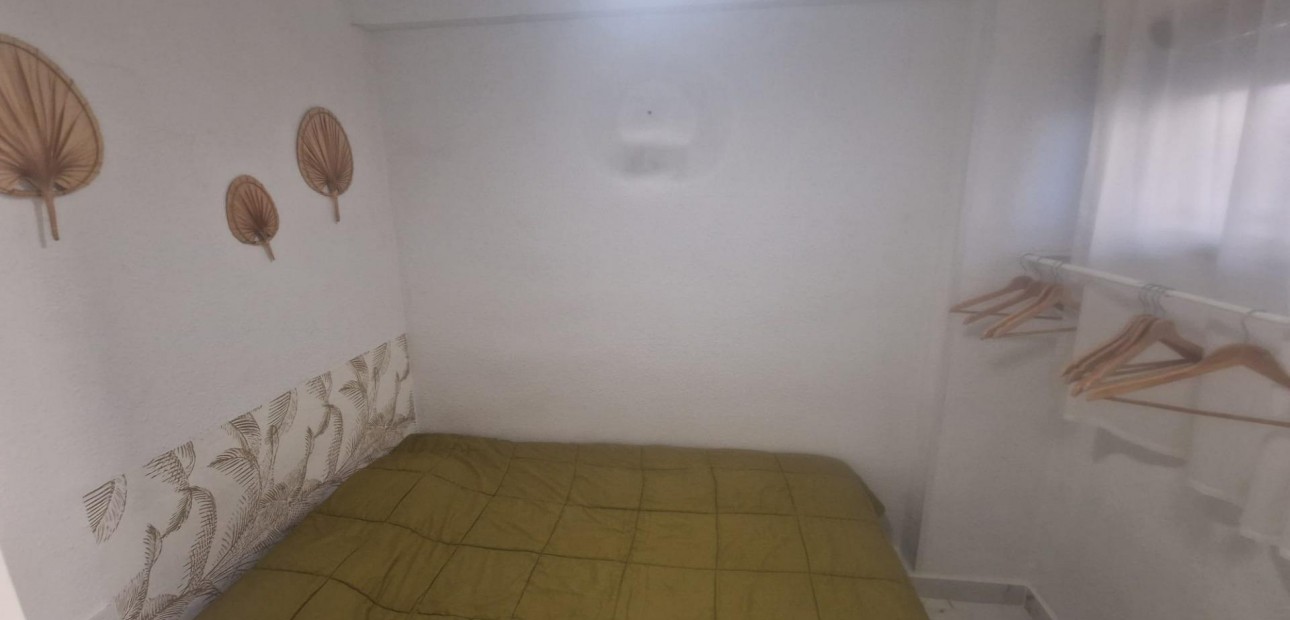 Sale - Apartment / flat -
Torrevieja - Cabo cervera