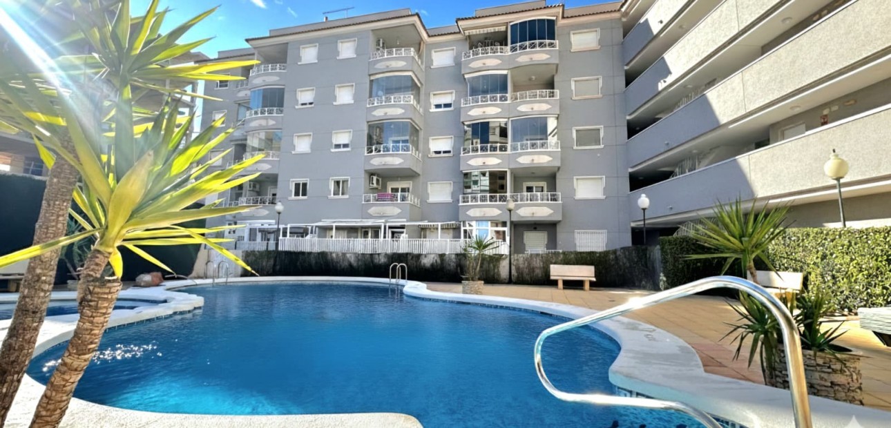 Sale - Apartment / flat -
Guardamar del Segura - Guardamar del Segura - Town