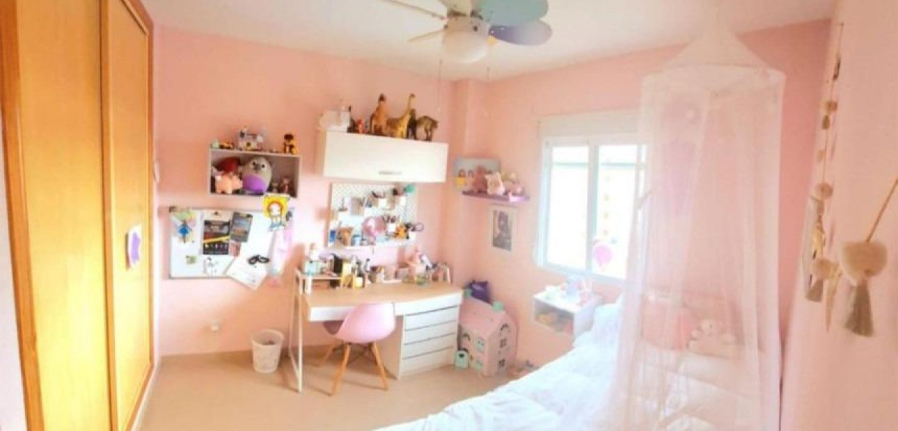 Venta - Apartamento / piso -
Guardamar del Segura - PUERTO