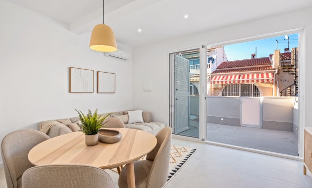 Sale - Townhouse -
Torrevieja - El Chaparral