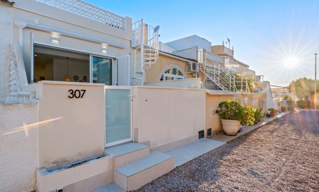 Sale - Townhouse -
Torrevieja - El Chaparral