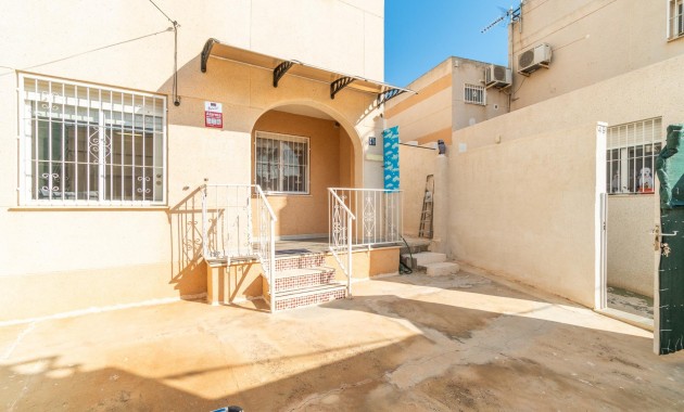 Venta - Bungalow -
Torrevieja - Los balcones