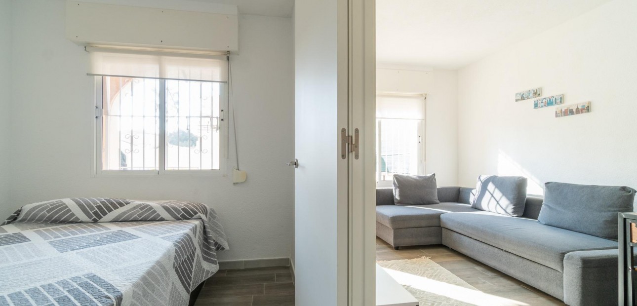 Venta - Bungalow -
Torrevieja - Los balcones