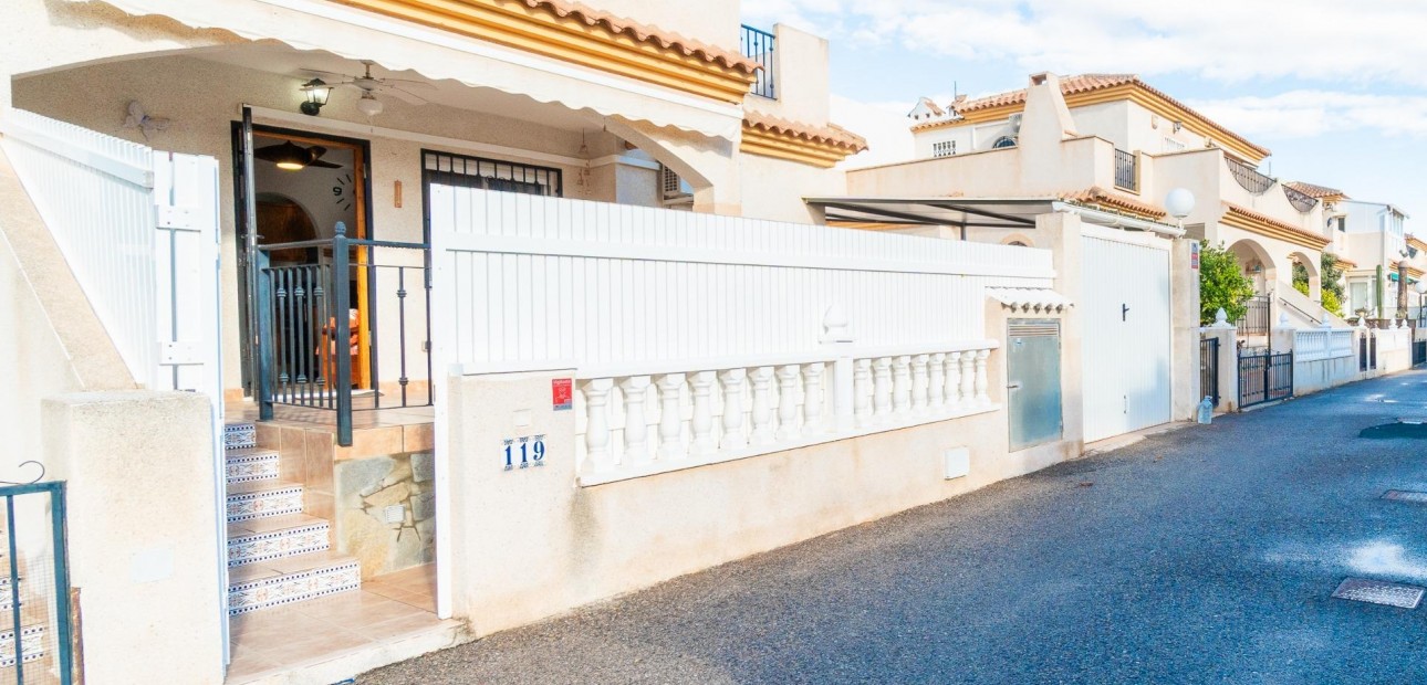 Venta - Villa -
Orihuela Costa - Playa Flamenca