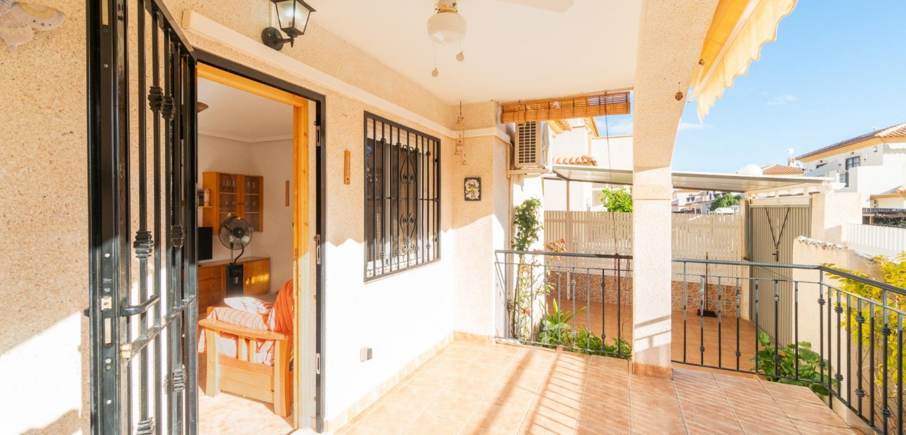 Venta - Villa -
Orihuela Costa - Playa Flamenca