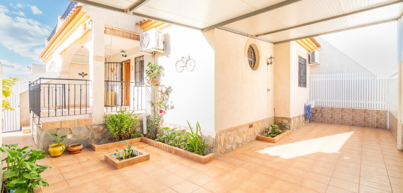 Venta - Villa -
Orihuela Costa - Playa Flamenca