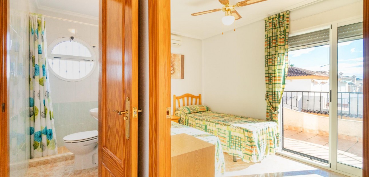 Venta - Villa -
Orihuela Costa - Playa Flamenca