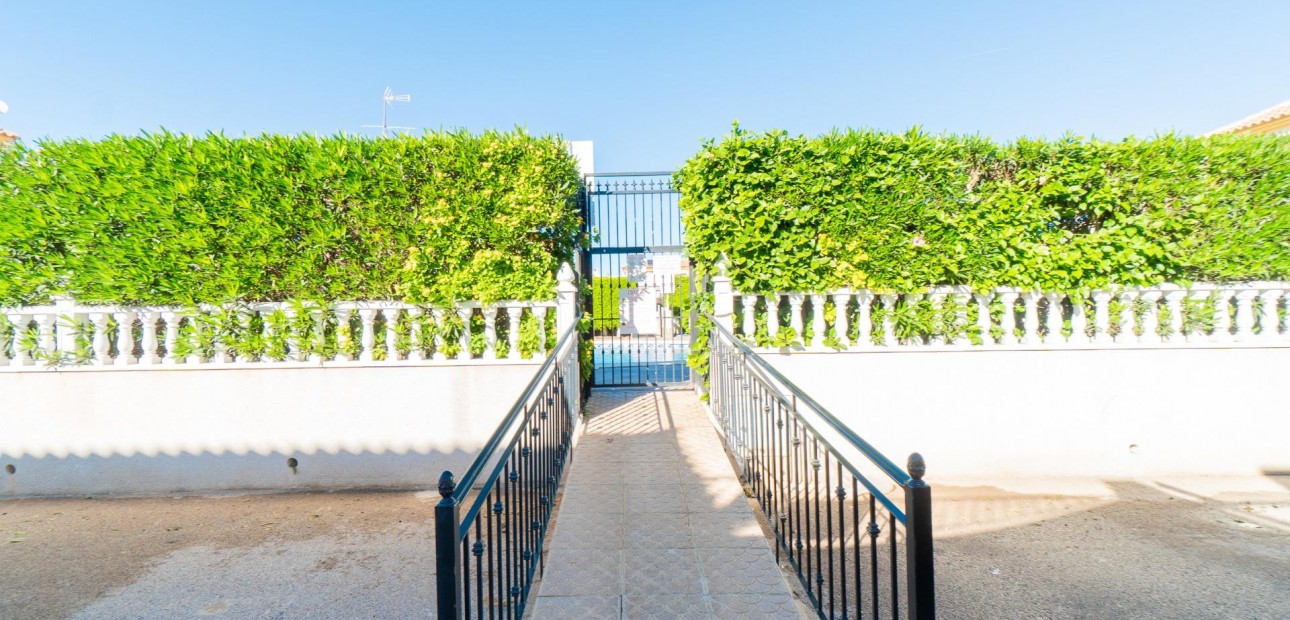 Venta - Villa -
Orihuela Costa - Playa Flamenca