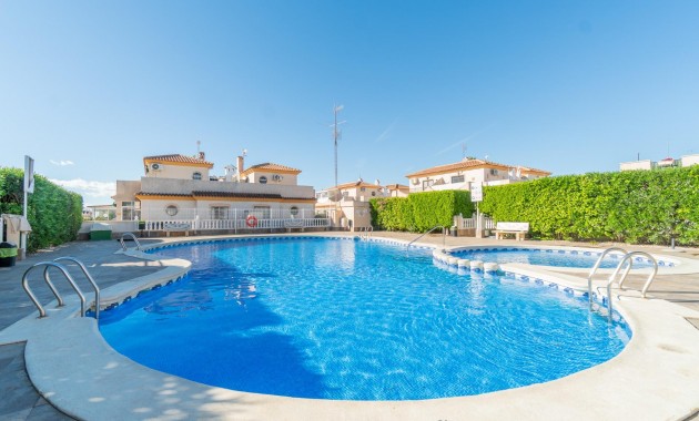 Venta - Villa -
Orihuela Costa - Playa Flamenca