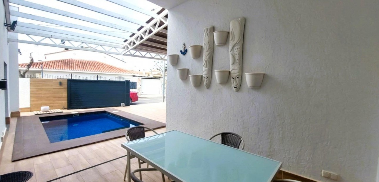 Venta - Villa -
Pilar de la Horadada - Torre de la Horadada