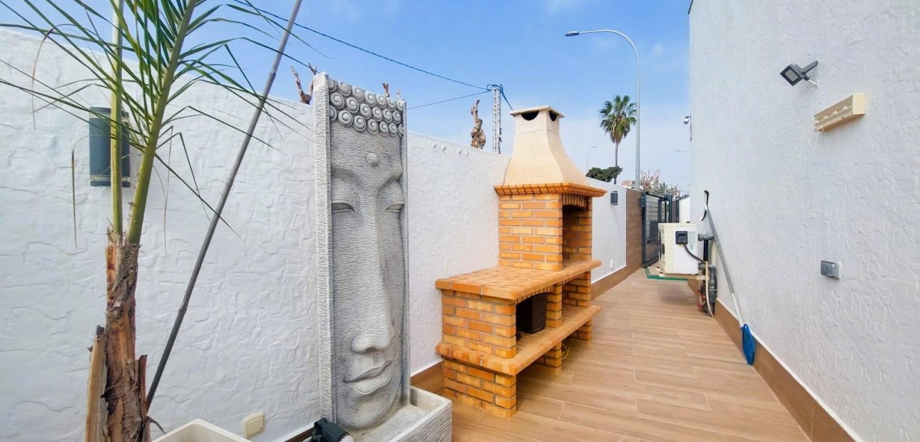 Venta - Villa -
Pilar de la Horadada - Torre de la Horadada