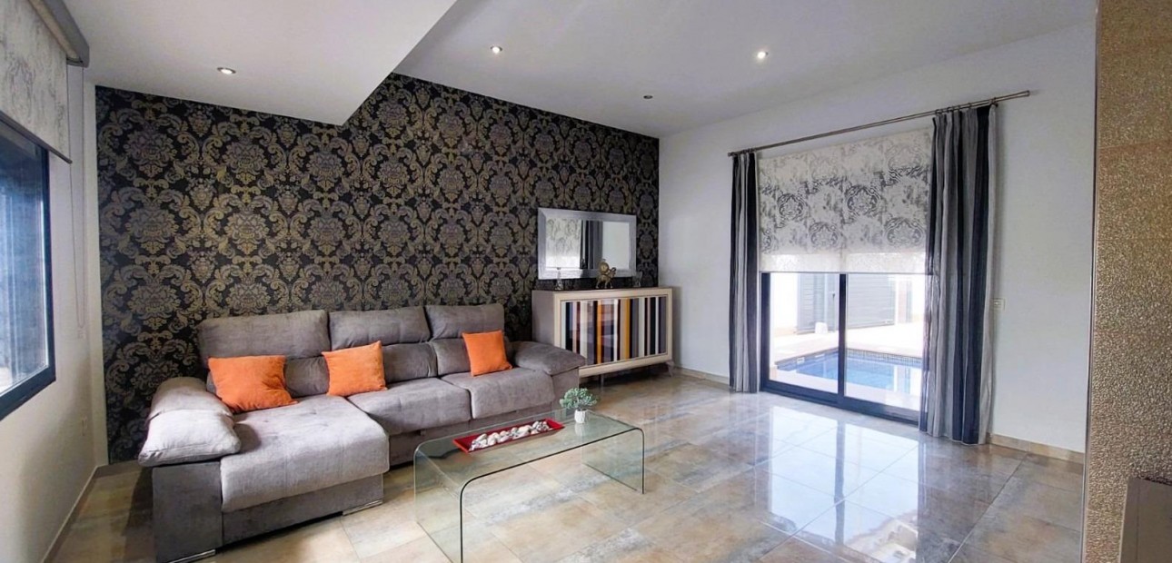 Venta - Villa -
Pilar de la Horadada - Torre de la Horadada