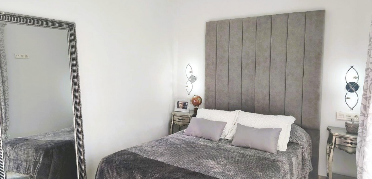 Venta - Villa -
Pilar de la Horadada - Torre de la Horadada