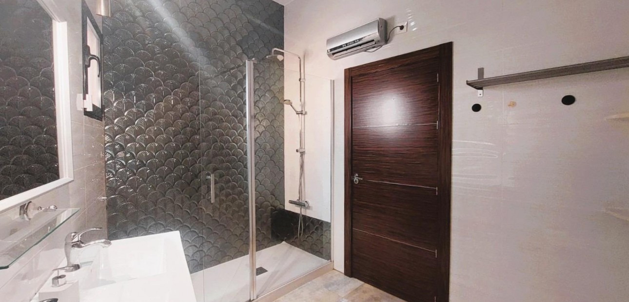 Venta - Villa -
Pilar de la Horadada - Torre de la Horadada