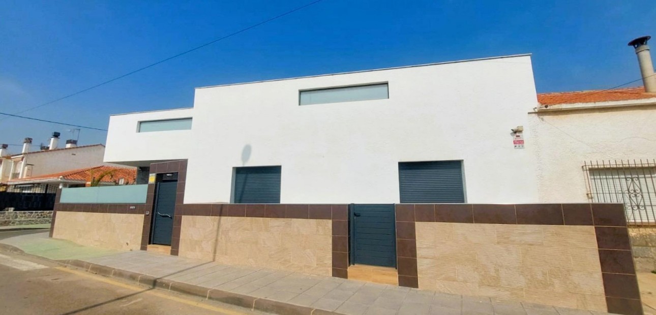 Venta - Villa -
Pilar de la Horadada - Torre de la Horadada