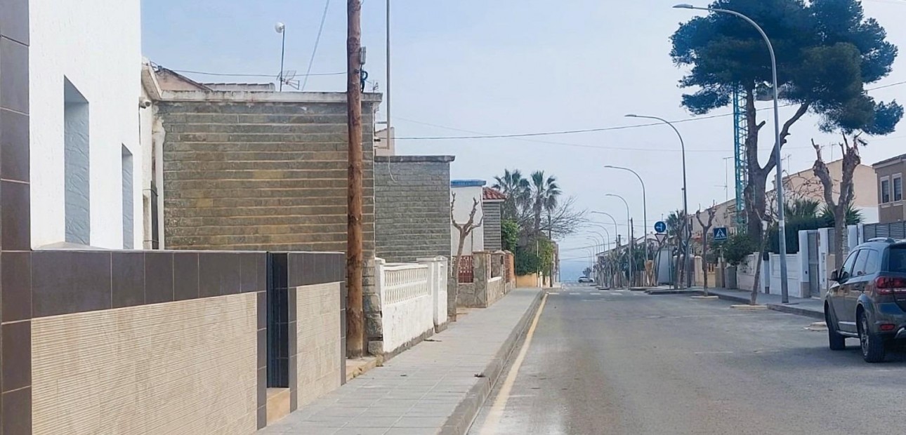 Venta - Villa -
Pilar de la Horadada - Torre de la Horadada