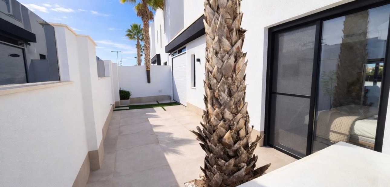 Venta - Semi Detached Villa -
Santiago de La Ribera - Santiago de La Ribera - Town