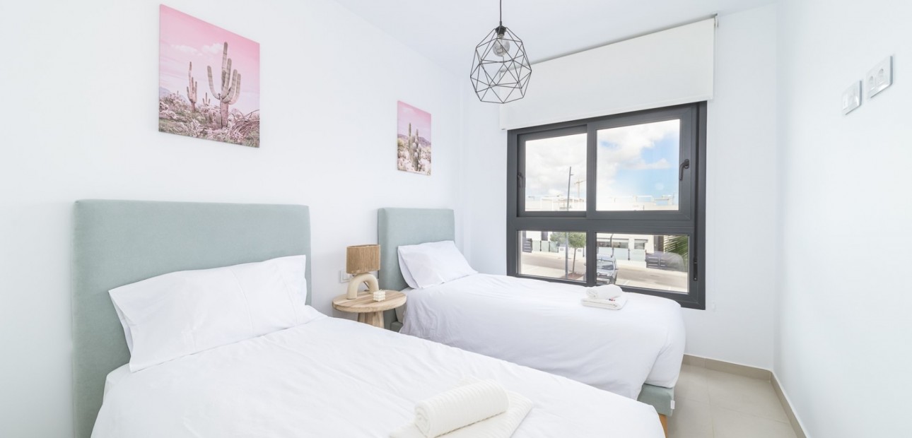 Venta - Apartamento / piso -
Pilar de la Horadada