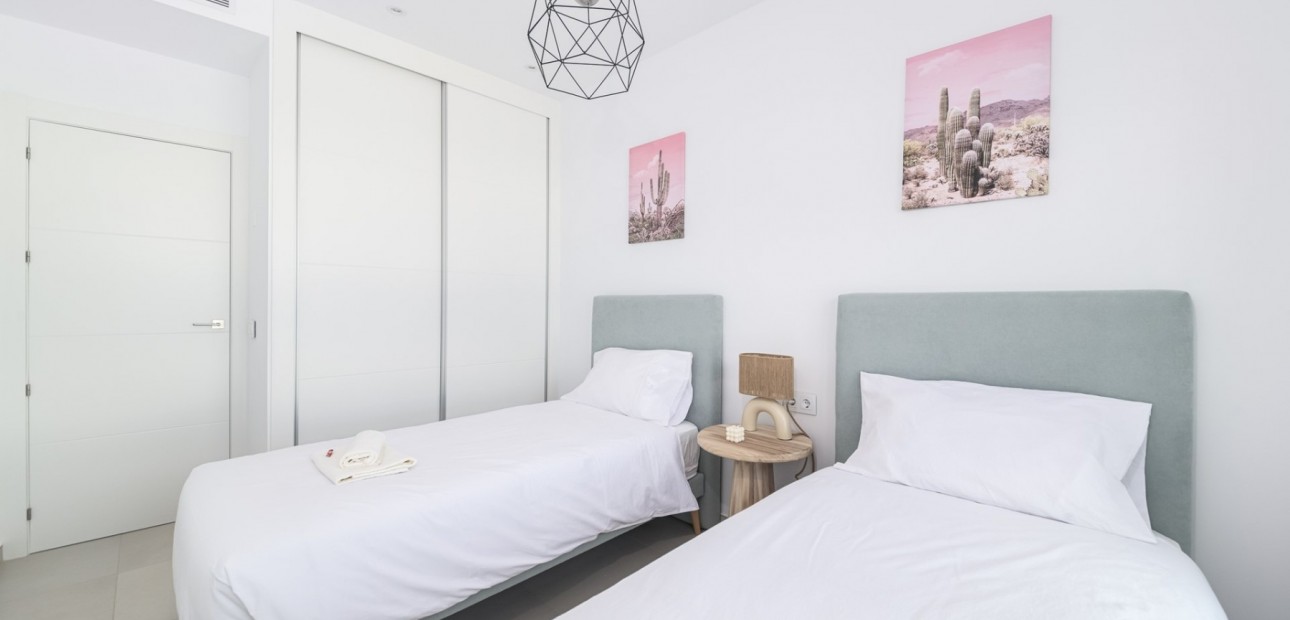 Venta - Apartamento / piso -
Pilar de la Horadada