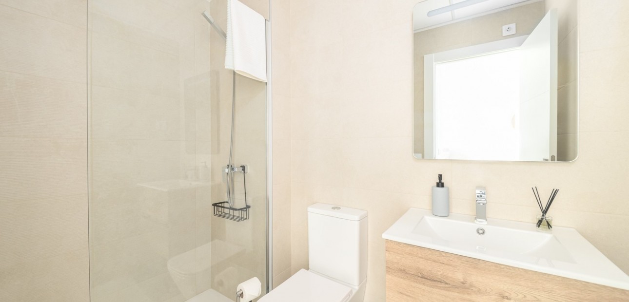 Venta - Apartamento / piso -
Pilar de la Horadada