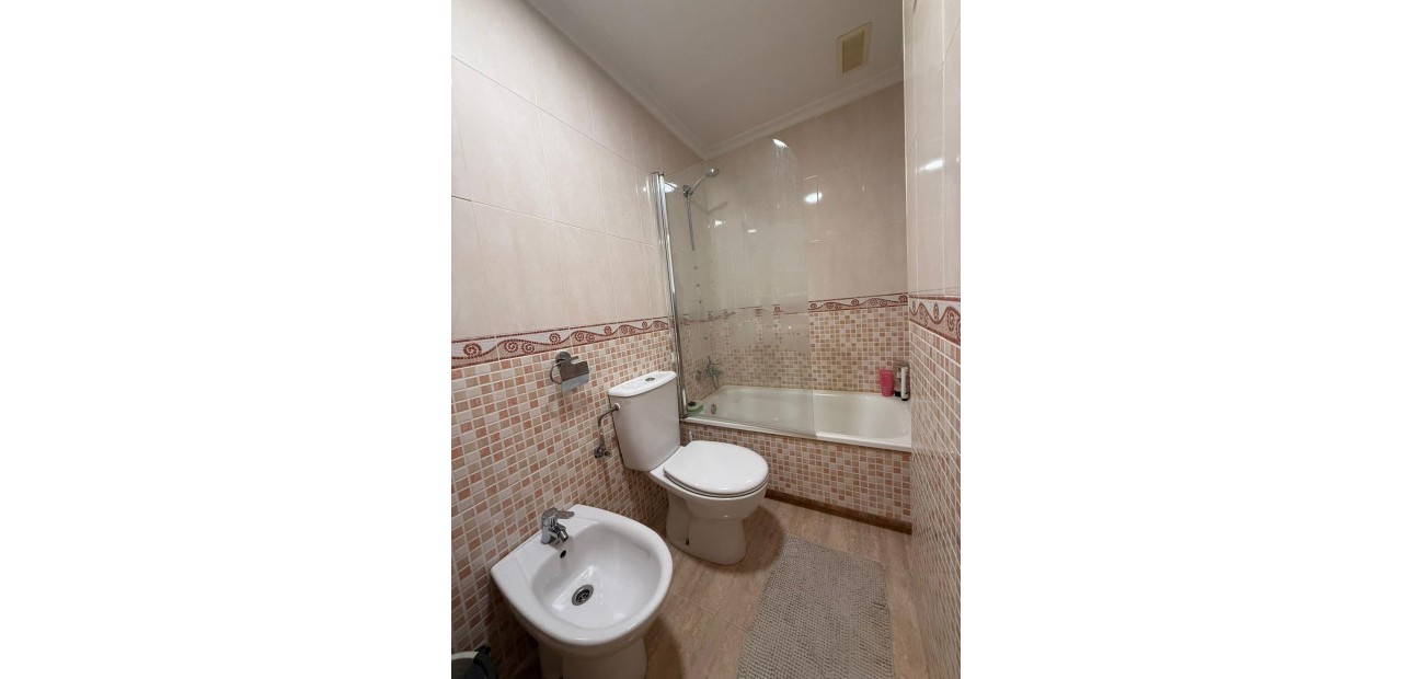 Venta - Apartamento / piso -
Torrevieja - La Mata pueblo